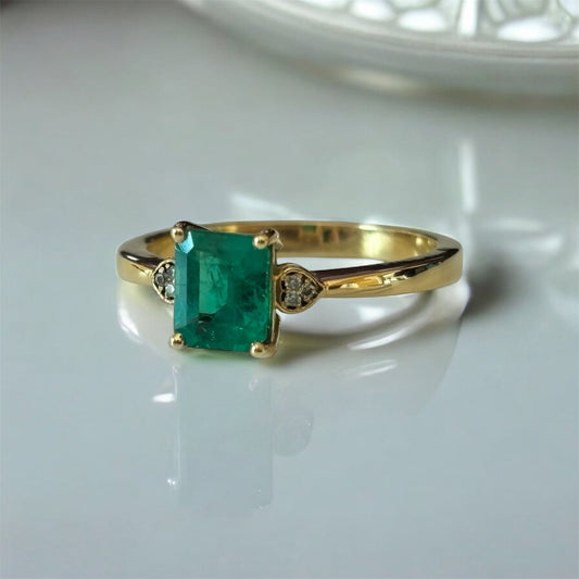Emerald and Diamond ring